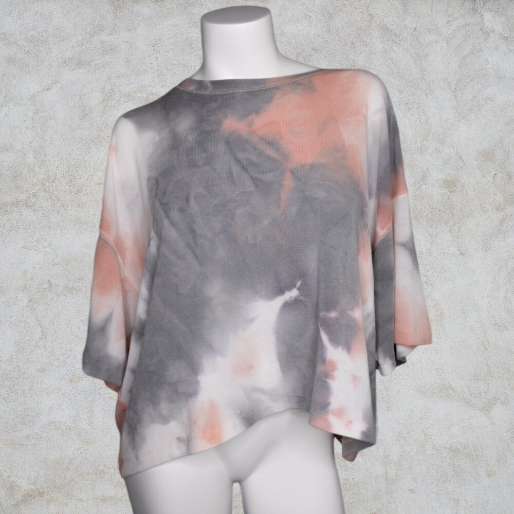 Dear Apple Caramela Oversized Large Gray Pink and White Tie Dyed Short Sleeve